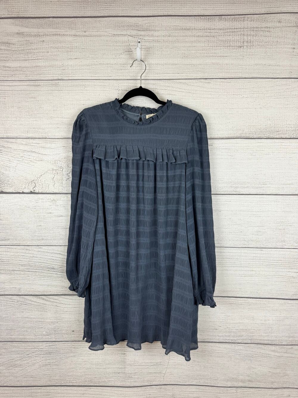 Roolee Women's Gray Textured Ruffle Neck Long Sleeve Dress Size Medium